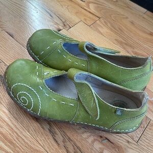 El Naturalista Green Leather Mules